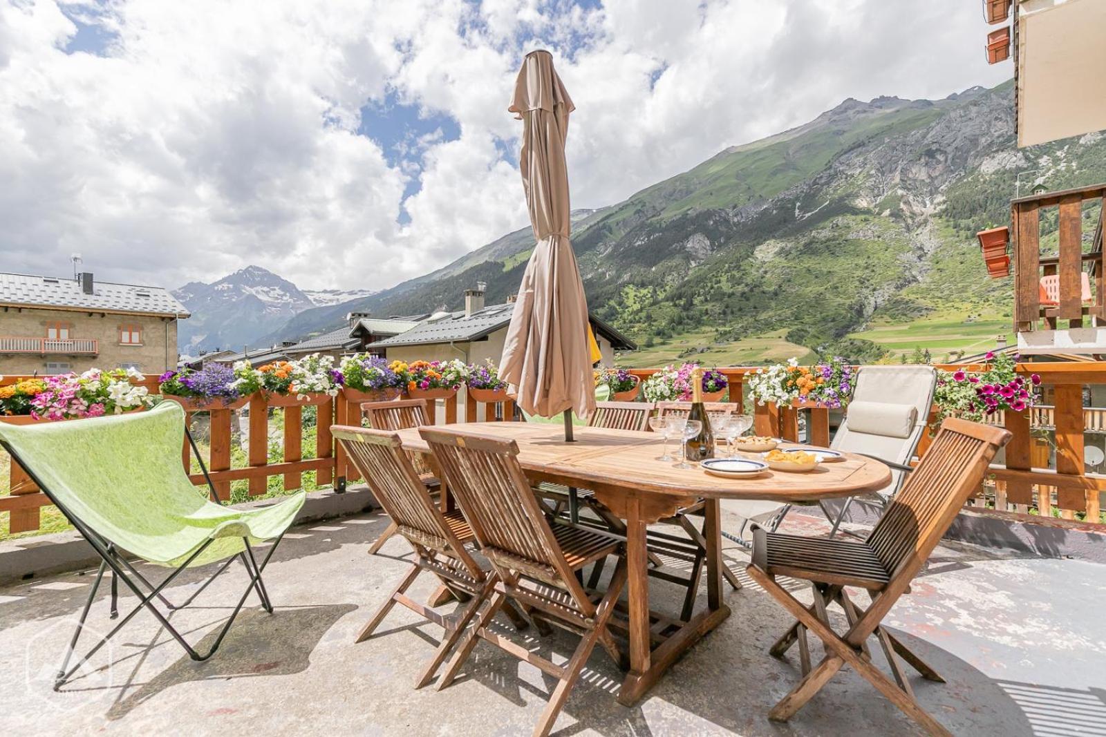Locations Berne Milesi Apartment Ланслевилар Екстериор снимка